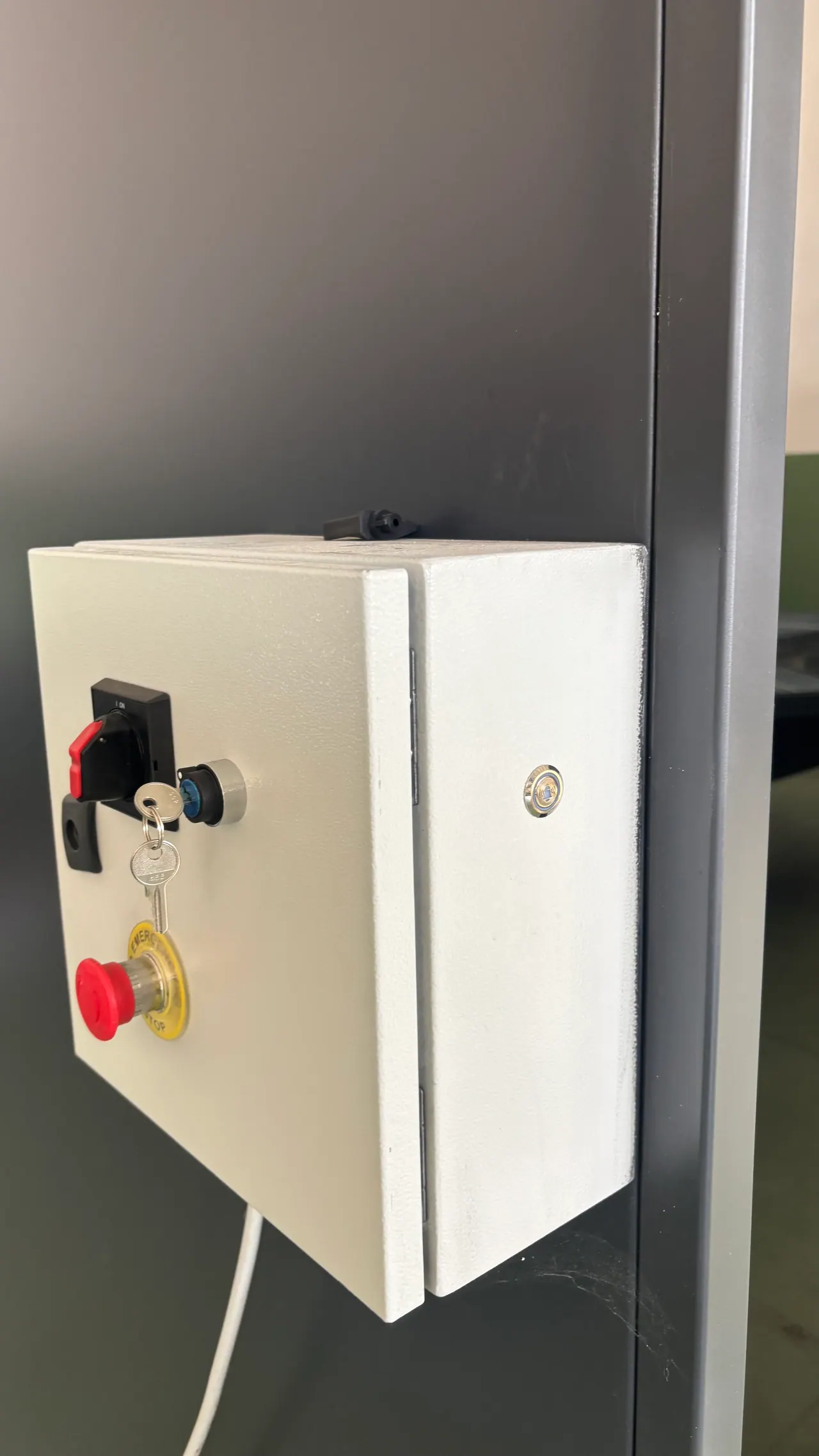 Cabina per saldatura laser Aegis su misura - immagine 3