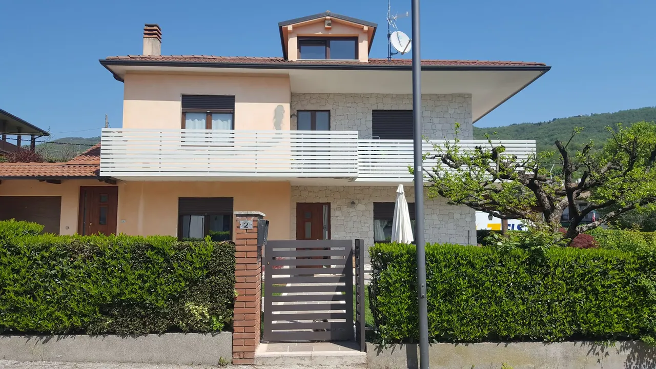 Realizzazioni di carpenteria metallica su misura - immagine 19