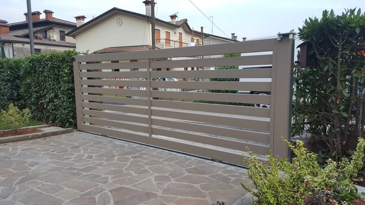 Realizzazioni di carpenteria metallica su misura - immagine 12