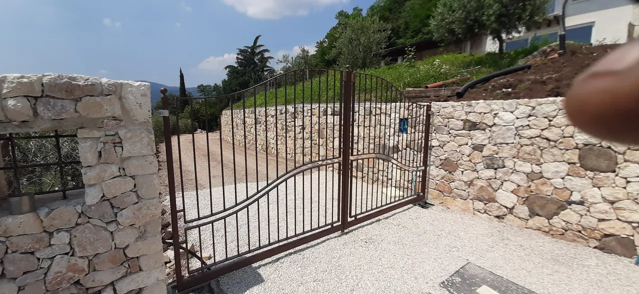 Realizzazioni di carpenteria metallica su misura - immagine 13